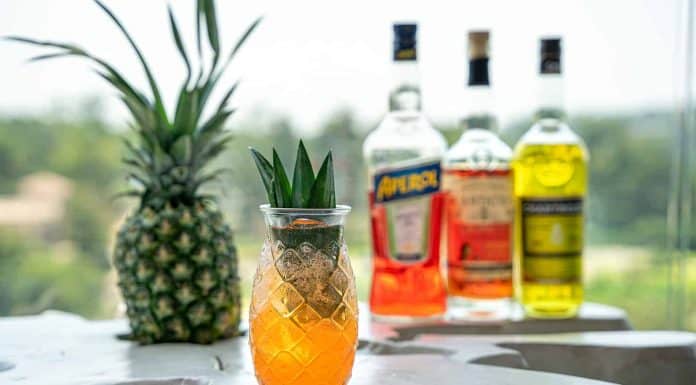 Boozy Tuesdays – Pineapples in Paradise
